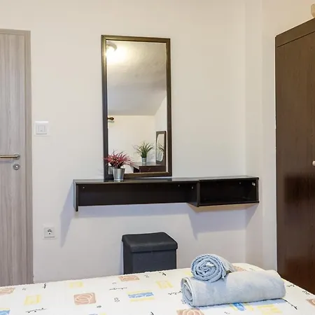 Apartment Three-bedroom Stojanovic In *